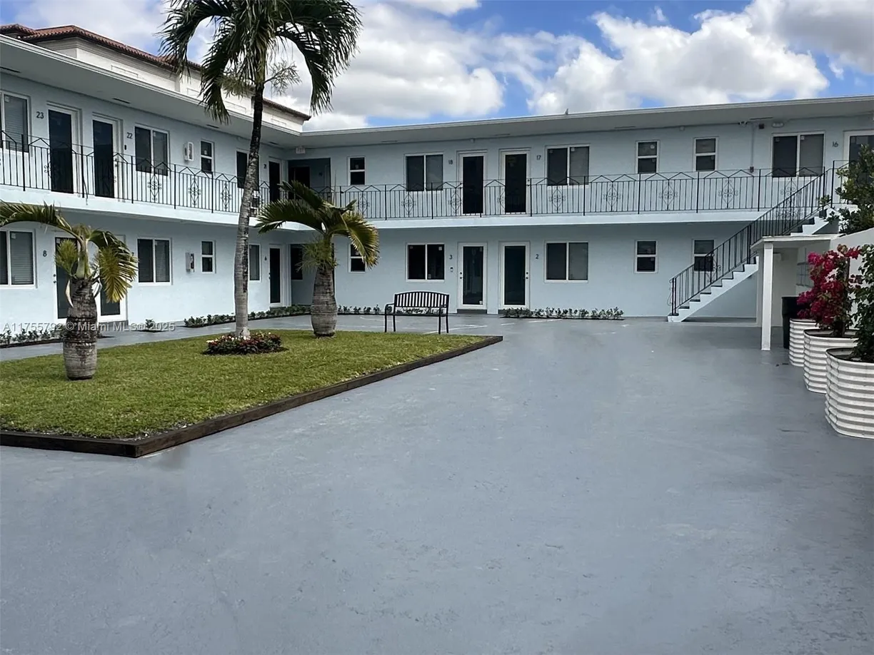 South Florida Real Estate | View 25 W 6th St, 25 | 1 Bed, 1 Bath