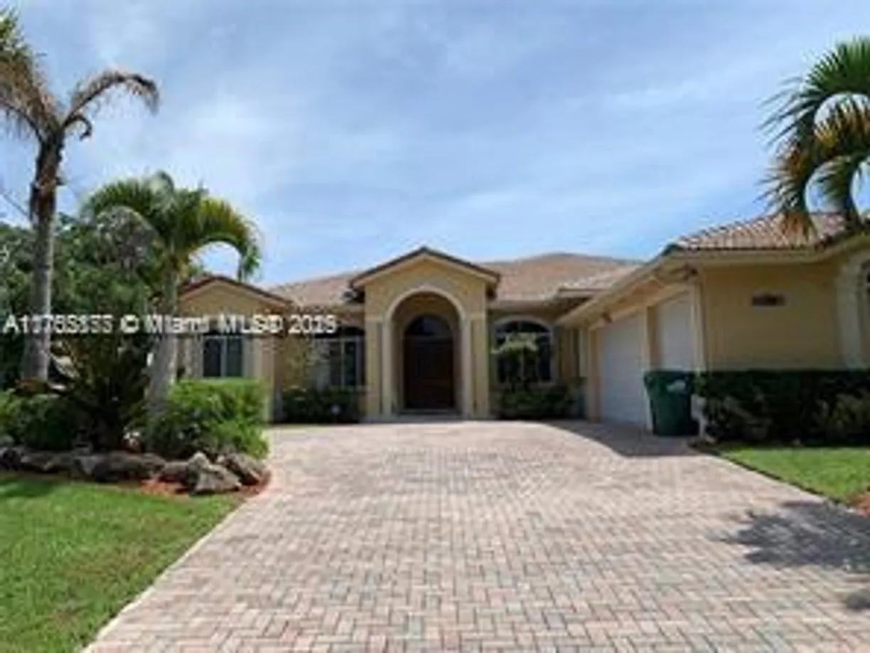 South Florida Real Estate | View 16511 SW 84th Ct | 4 Beds, 3 Baths