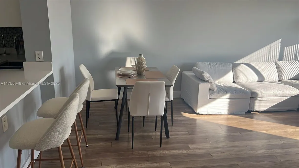 South Florida Real Estate | View  | 1 Bed, 1 Bath