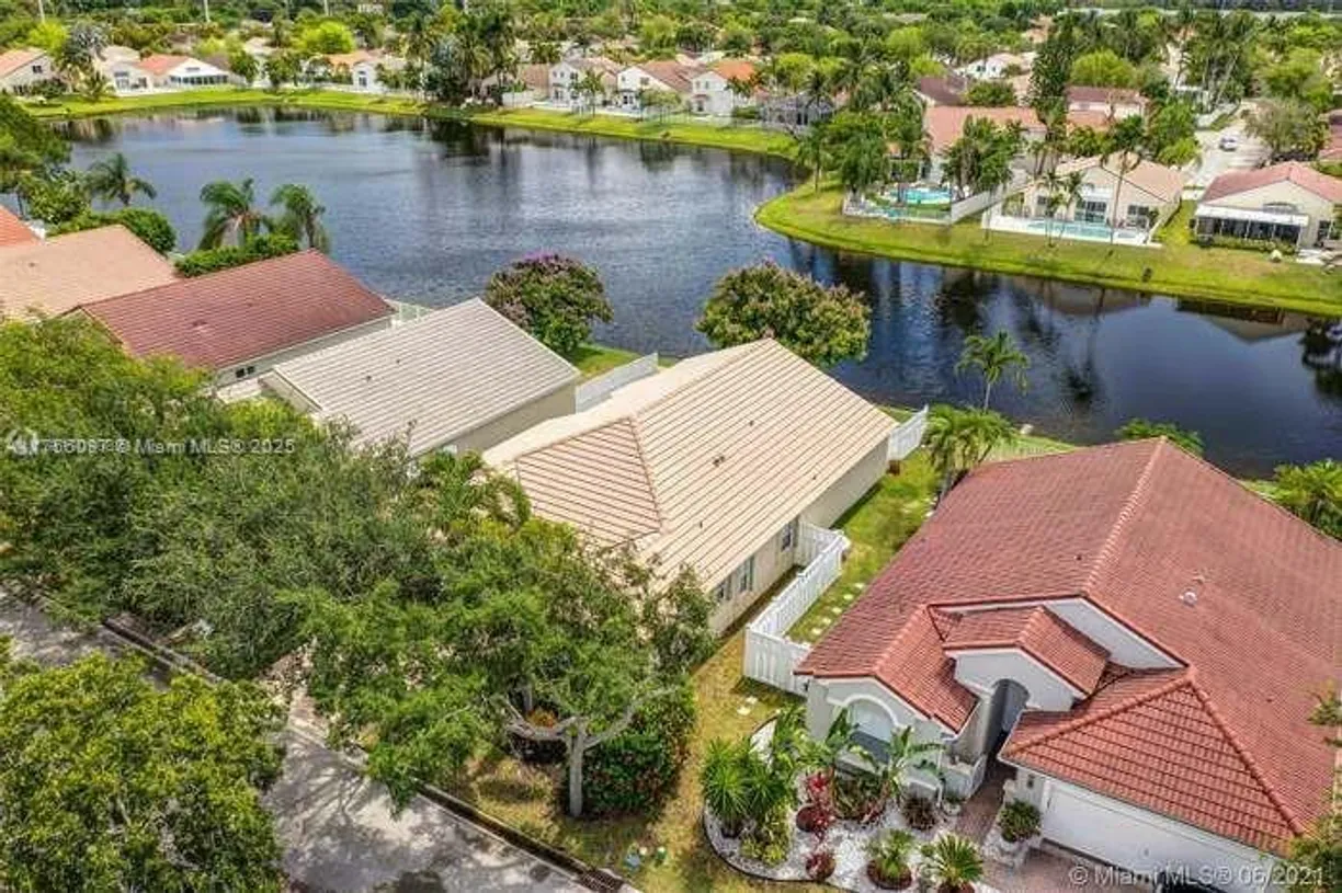 South Florida Real Estate | View 4974 SW 34th Ter | Listing