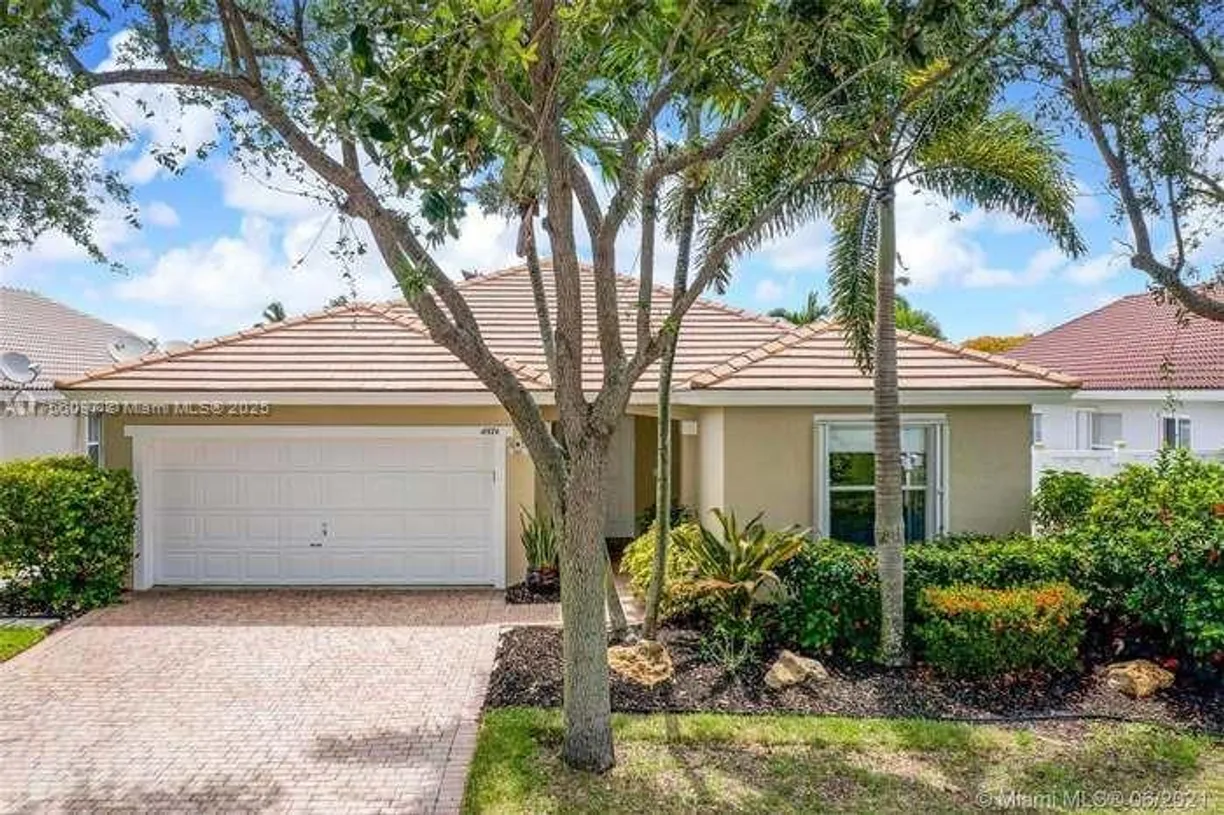 South Florida Real Estate | View 4974 SW 34th Ter | 3 Beds, 2 Baths