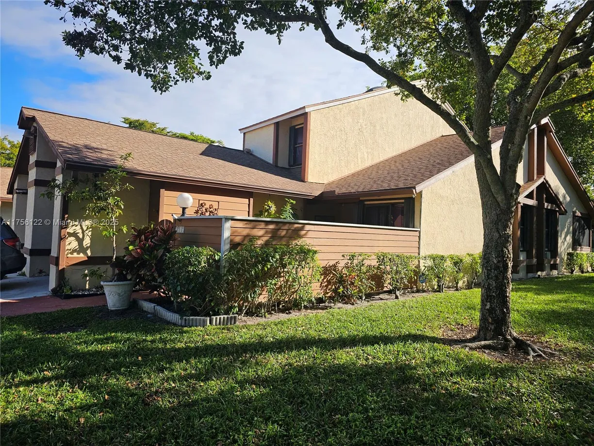 South Florida Real Estate | View 3787 Collinwood Ln | 3 Beds, 2 Baths