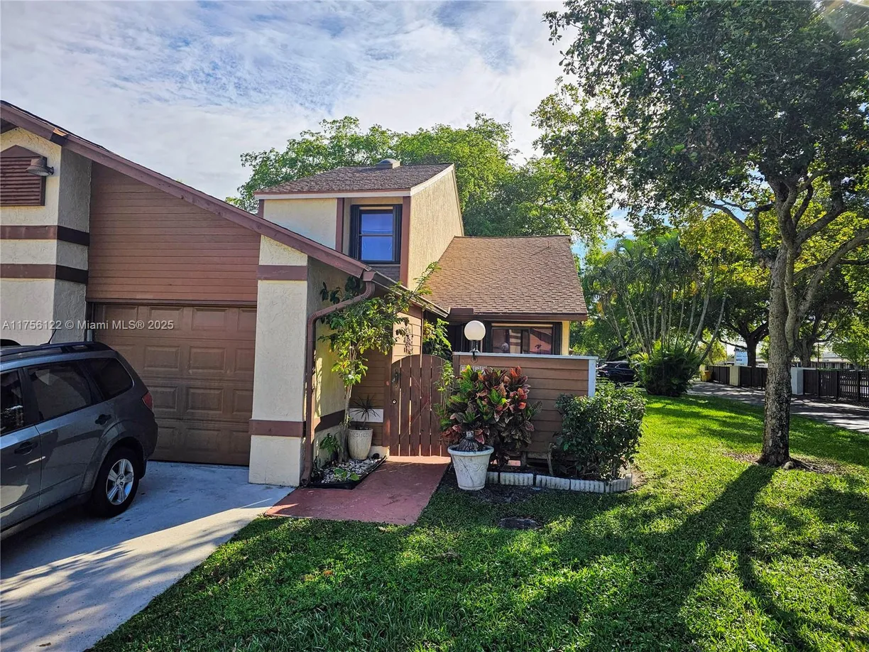 South Florida Real Estate | View 3787 Collinwood Ln | Listing