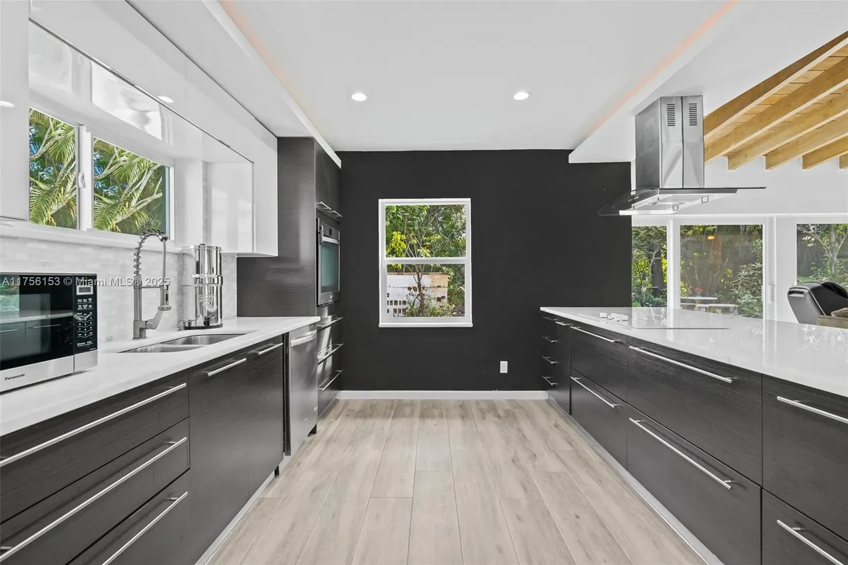 South Florida Real Estate | View 836 SW 18th Ct | Listing