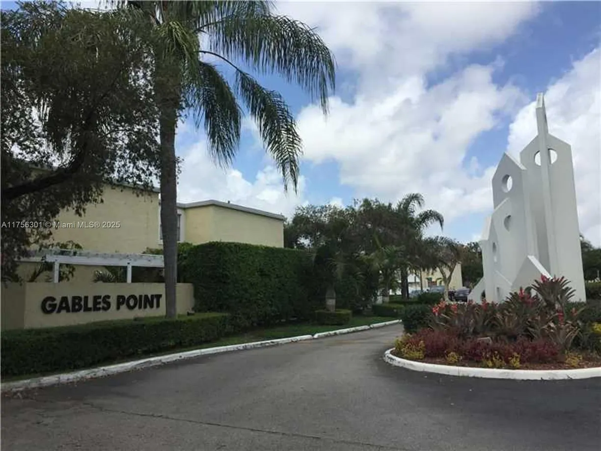 South Florida Real Estate | View 4560 SW 68th Court Circle, 4 | 2 Beds, 1 Bath