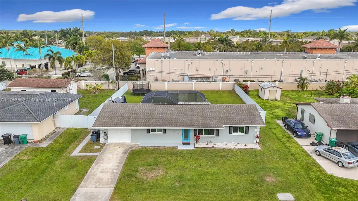 South Florida Real Estate | View 1137 SE Petunia Ave | Listing