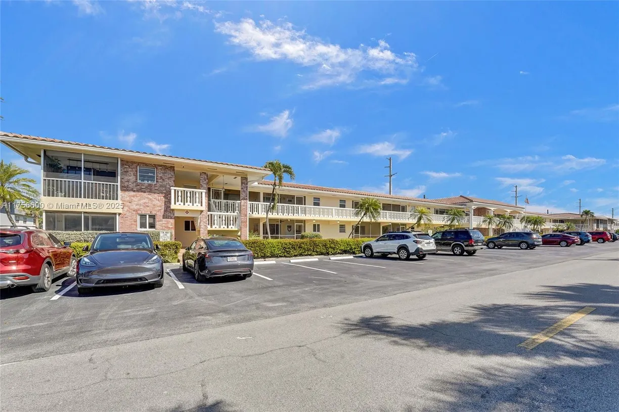 South Florida Real Estate | View 2121 NE 68th St, 104 | Listing
