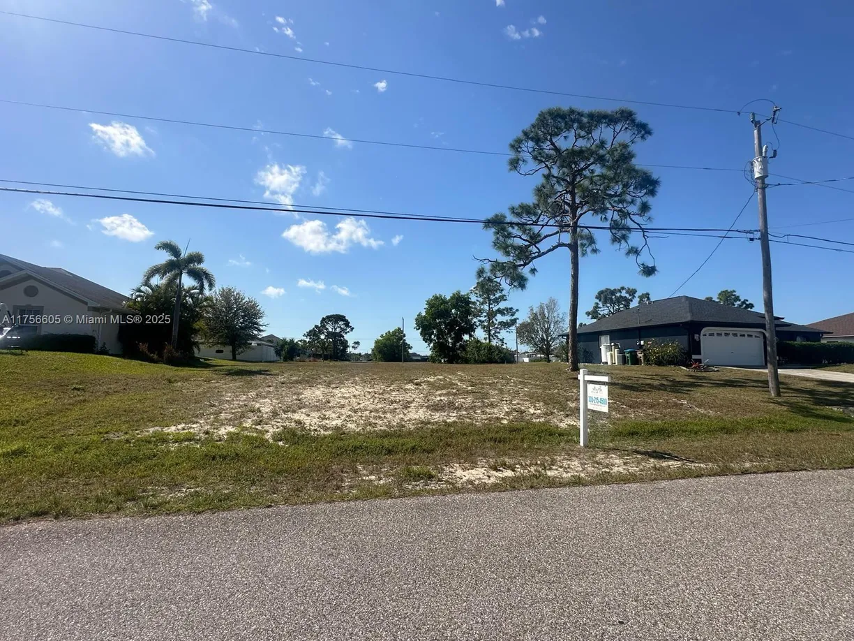 South Florida Real Estate | View 2424 NW 28