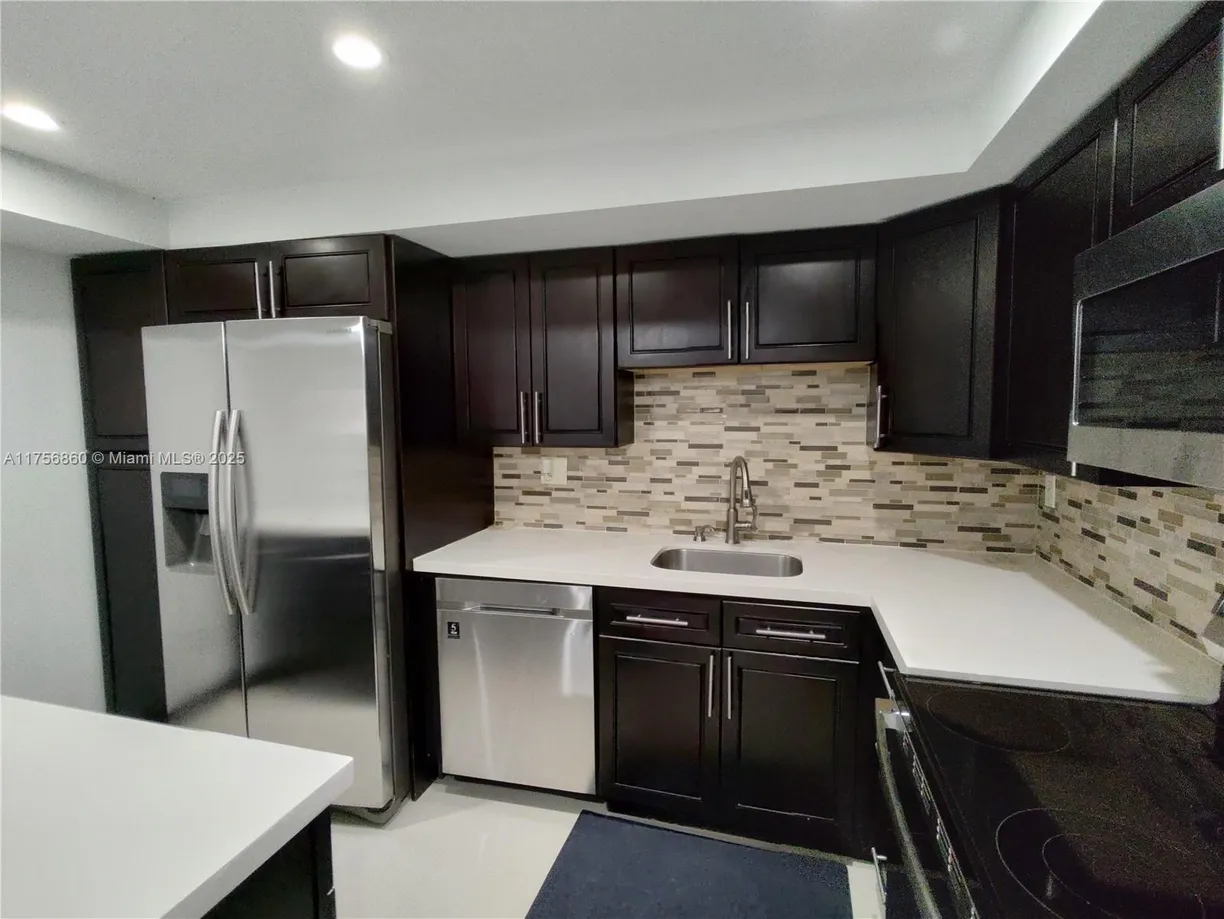 South Florida Real Estate | View 20840 San Simeon Way, 302 | 2 Beds, 2 Baths