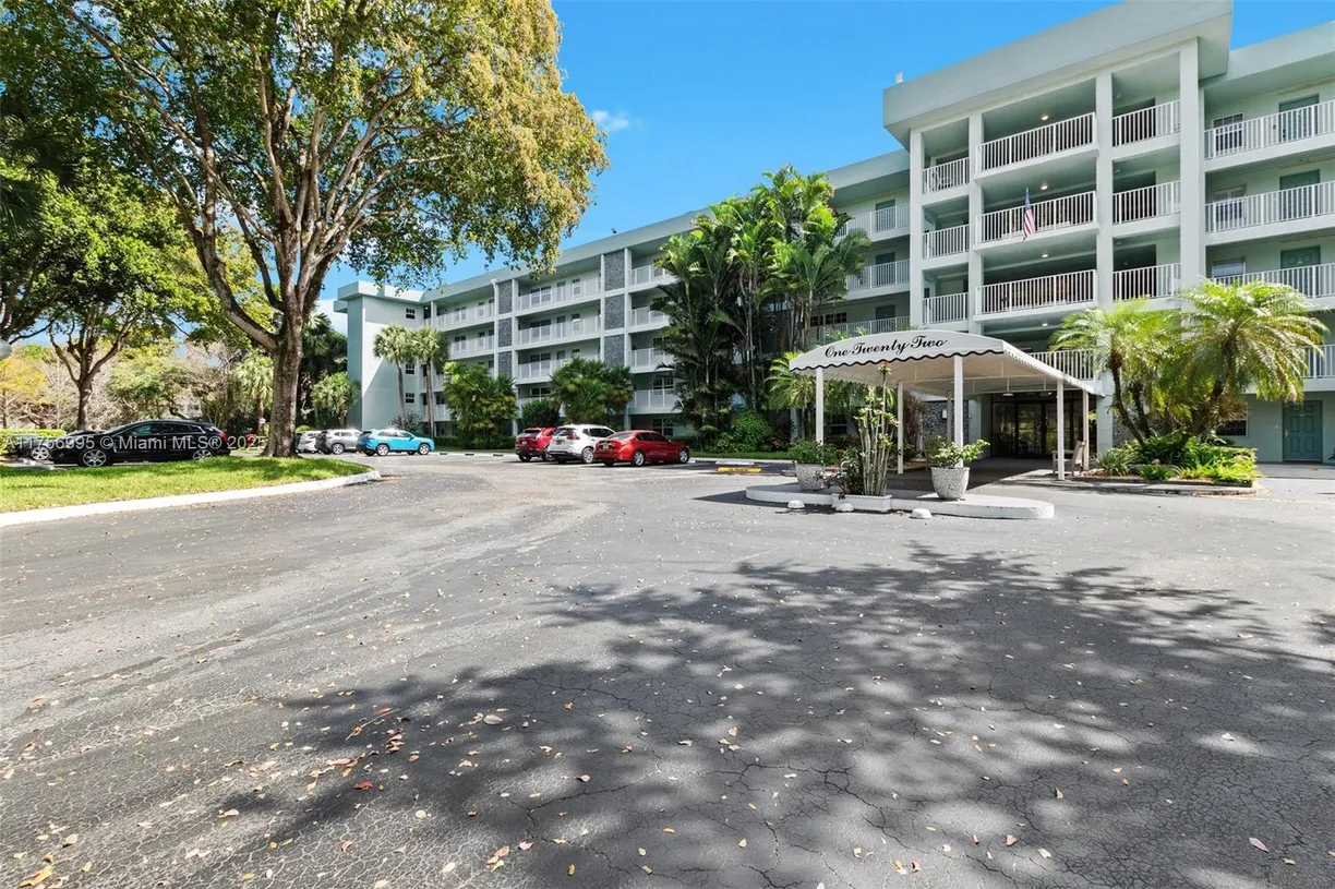 South Florida Real Estate | View 802 Cypress Grove Ln, 409 | Listing