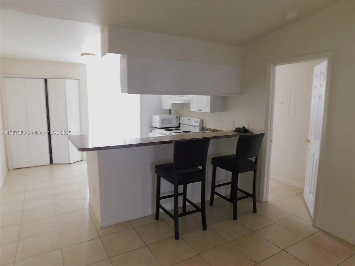 South Florida Real Estate | View 508 SE 7 ST, 108 | Listing