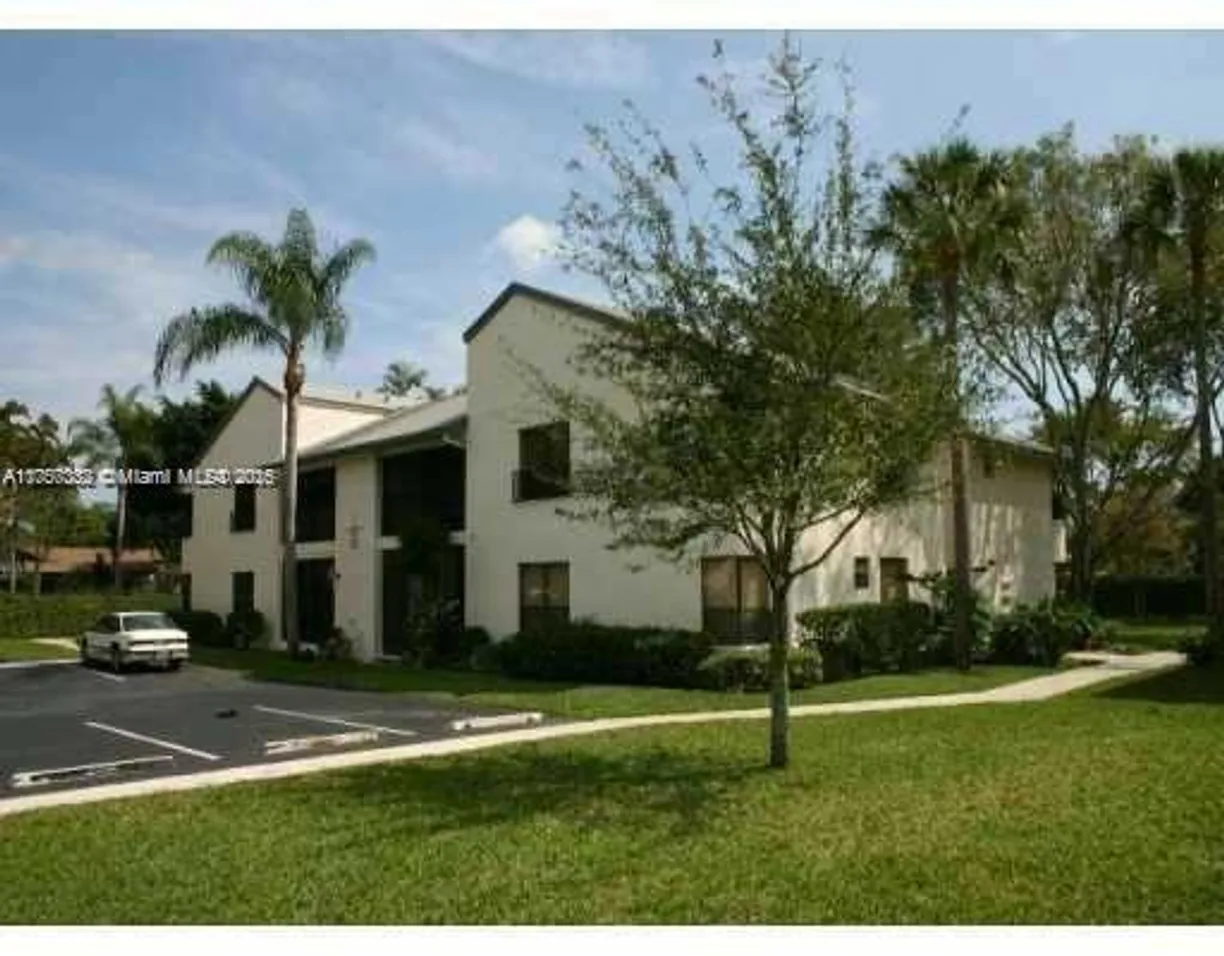 South Florida Real Estate | View 3883 Cocoplum Cir, 3505 | 2 Beds, 2 Baths