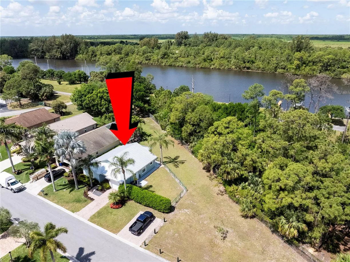 South Florida Real Estate | View 8904 SW Fishermans Wharf Drive | 3 Beds, 2 Baths