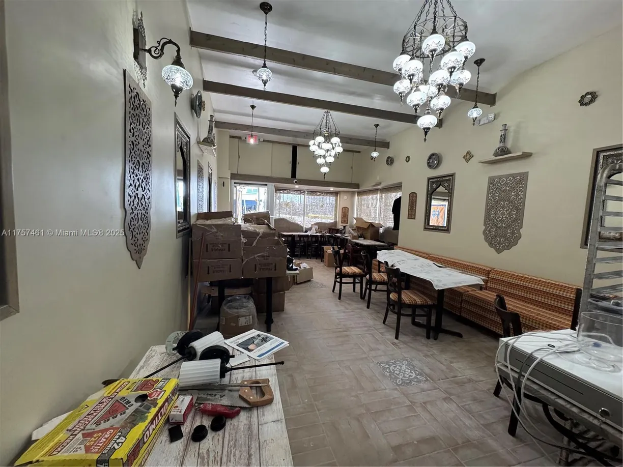 South Florida Real Estate | View 2051B Hollywood Blvd | Listing