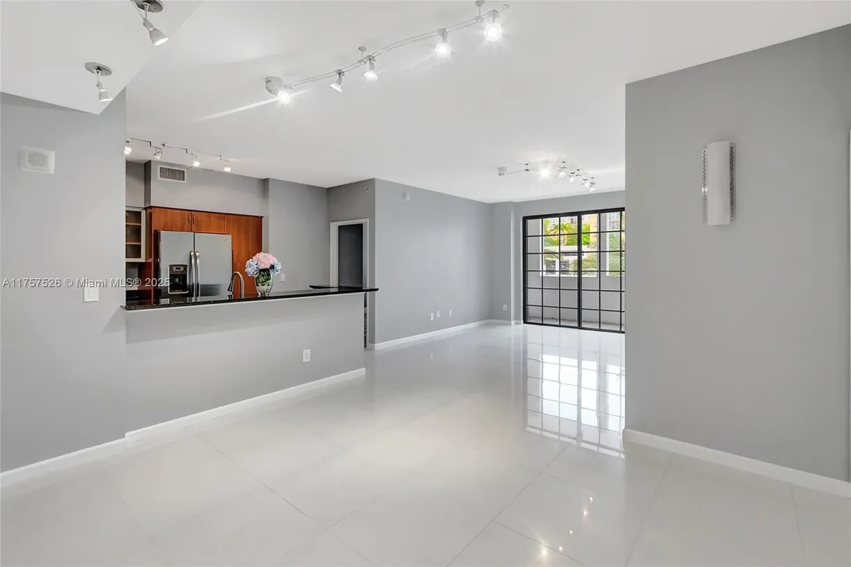 South Florida Real Estate | View 233 S Federal Hwy, 313 | Listing