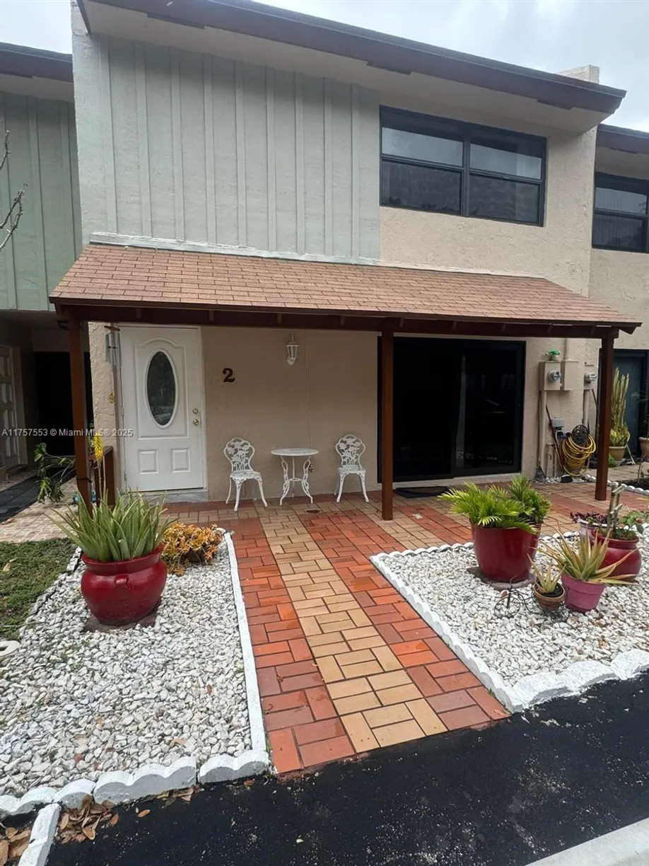 South Florida Real Estate | View 7901 NW 33rd St, 2 | 3 Beds, 2 Baths