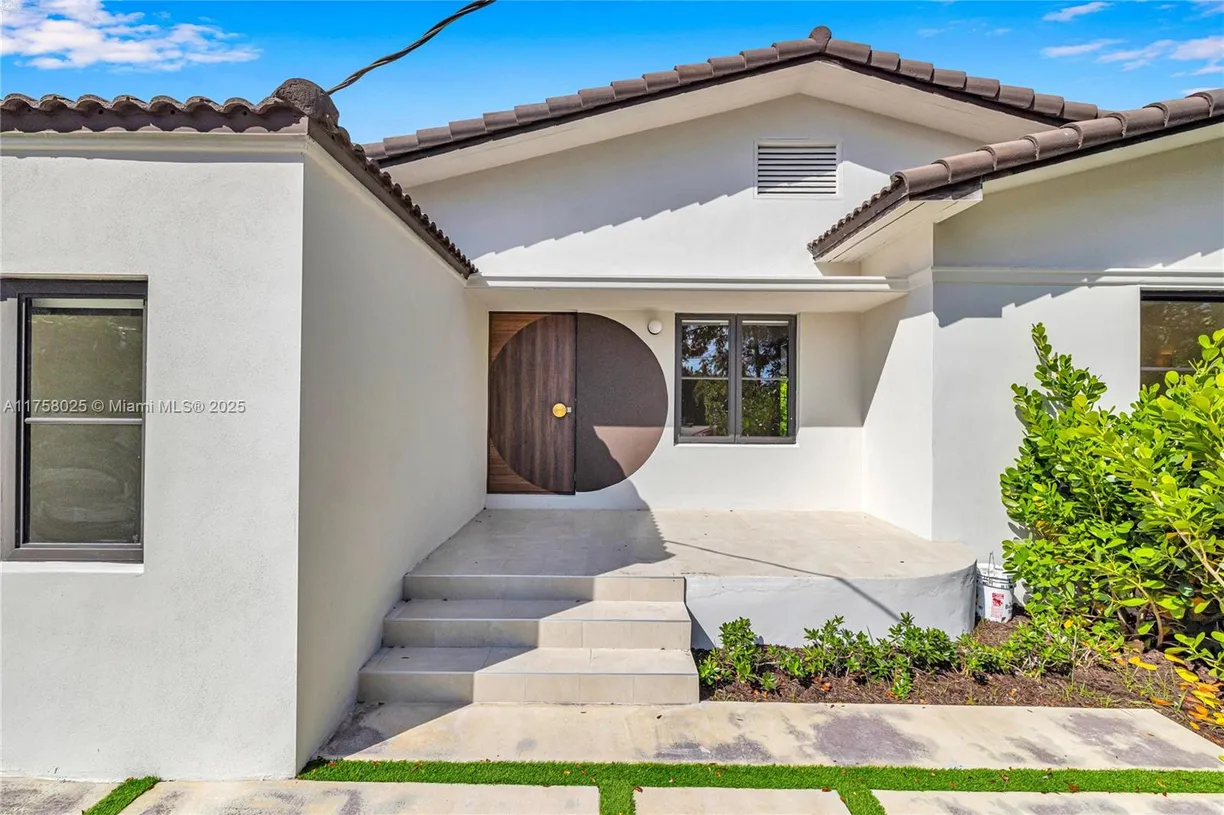 South Florida Real Estate | View 1323 Cleveland Rd | Listing