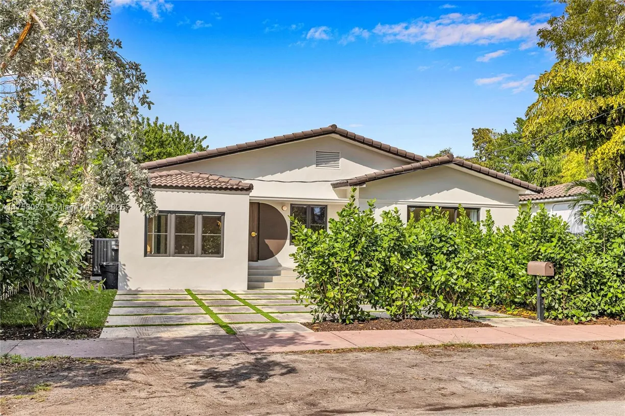 South Florida Real Estate | View 1323 Cleveland Rd | 4 Beds, 3 Baths