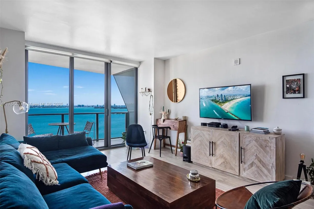 South Florida Real Estate | View 460 NE 28th St, 2602 | 1 Bed, 1 Bath
