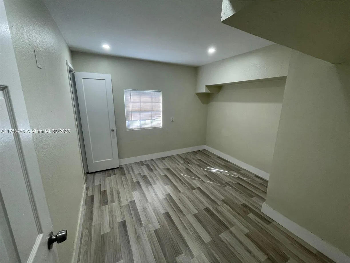 South Florida Real Estate | View 4896 SW 28th Ter | Listing