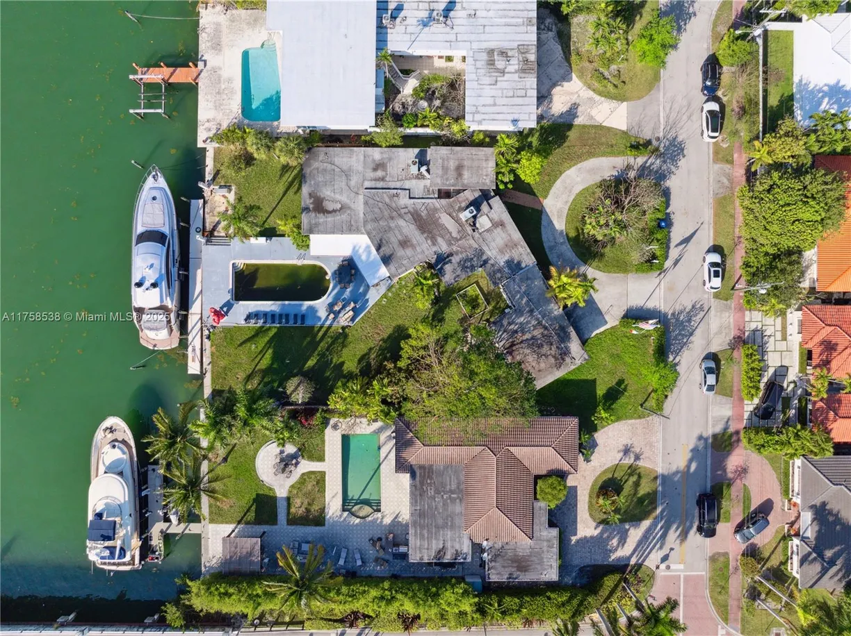 South Florida Real Estate | View 1000 S Shore Dr | Listing