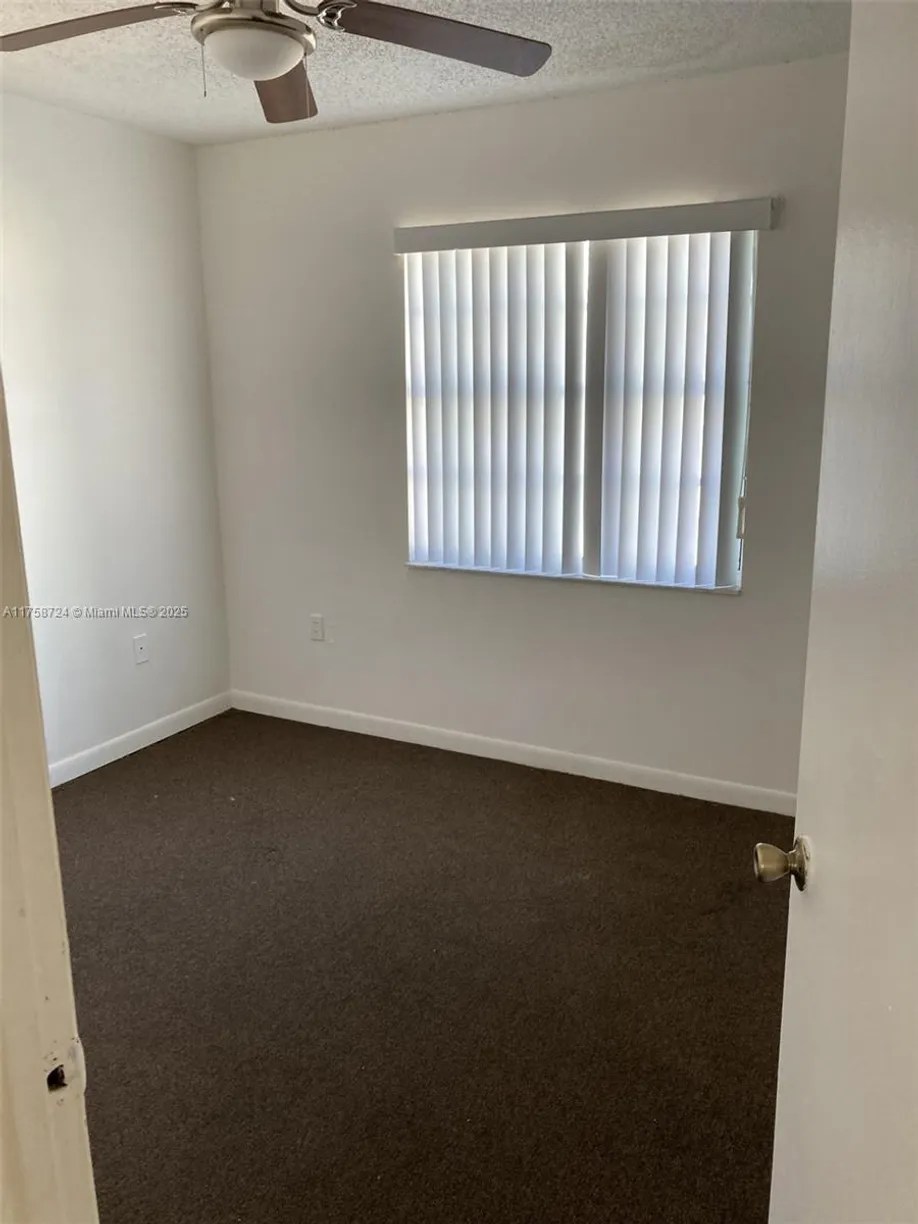 South Florida Real Estate | View 17450 SW 106th Ave, 17450 | Listing