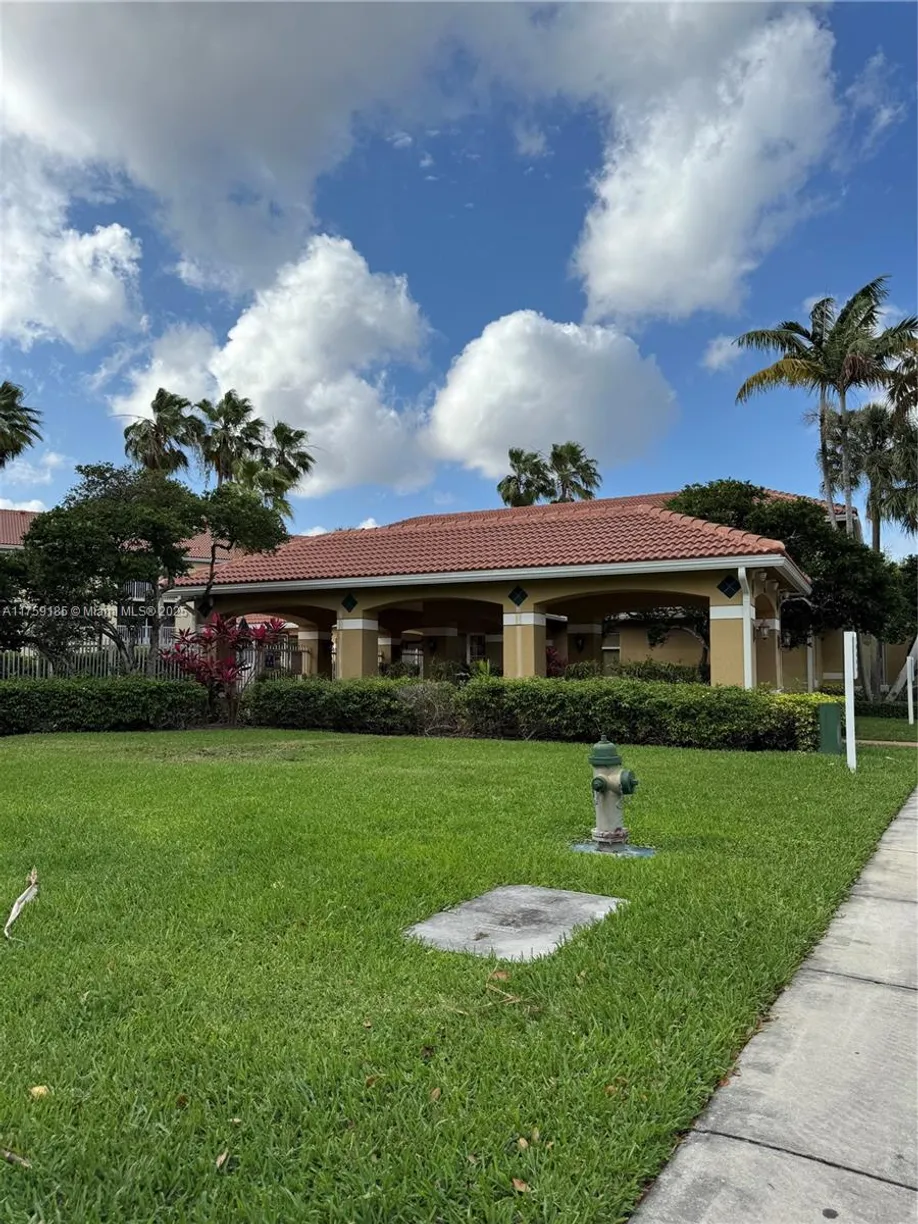 South Florida Real Estate | View 460 S Park Rd, 6-103 | Listing