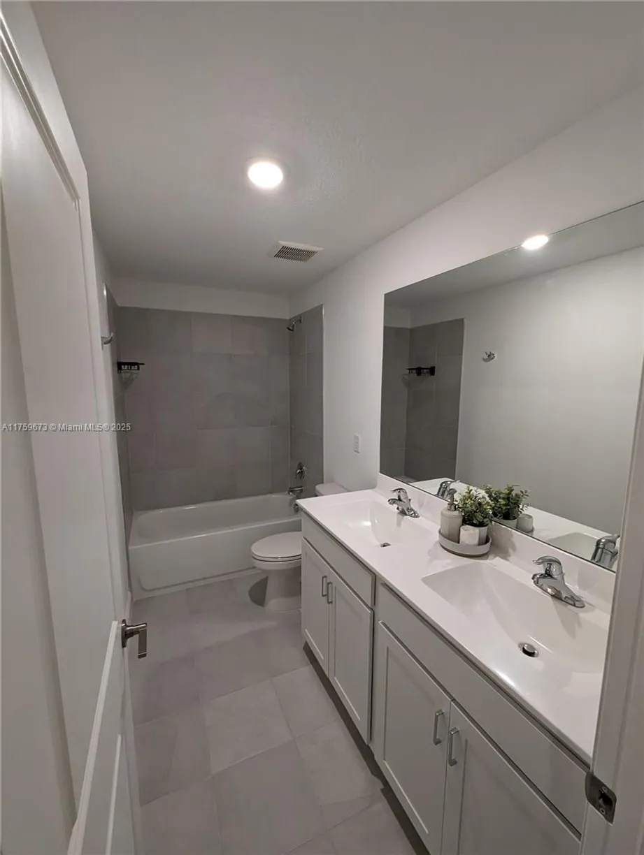 South Florida Real Estate | View 6001 Woods Edge Cir | Listing