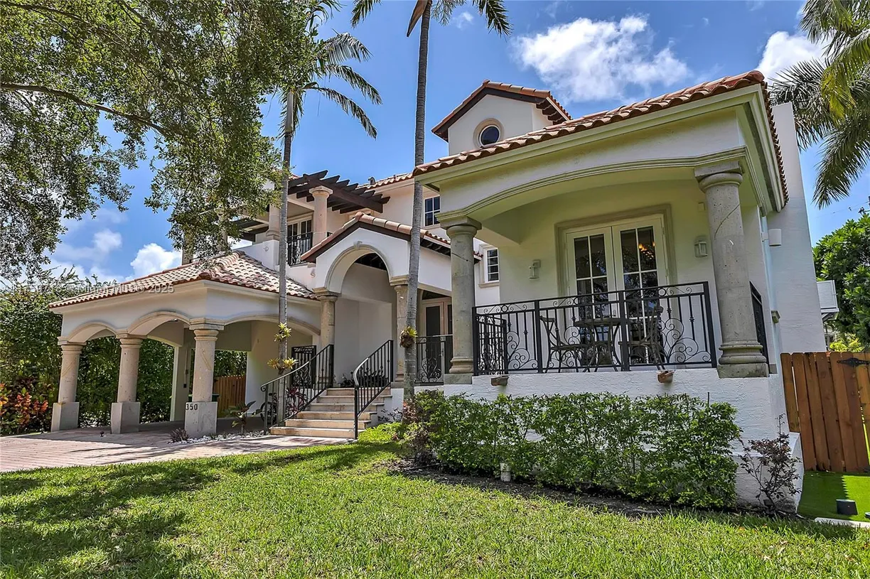 South Florida Real Estate | View 350 Redwood Ln, 1 | 5 Beds, 5 Baths