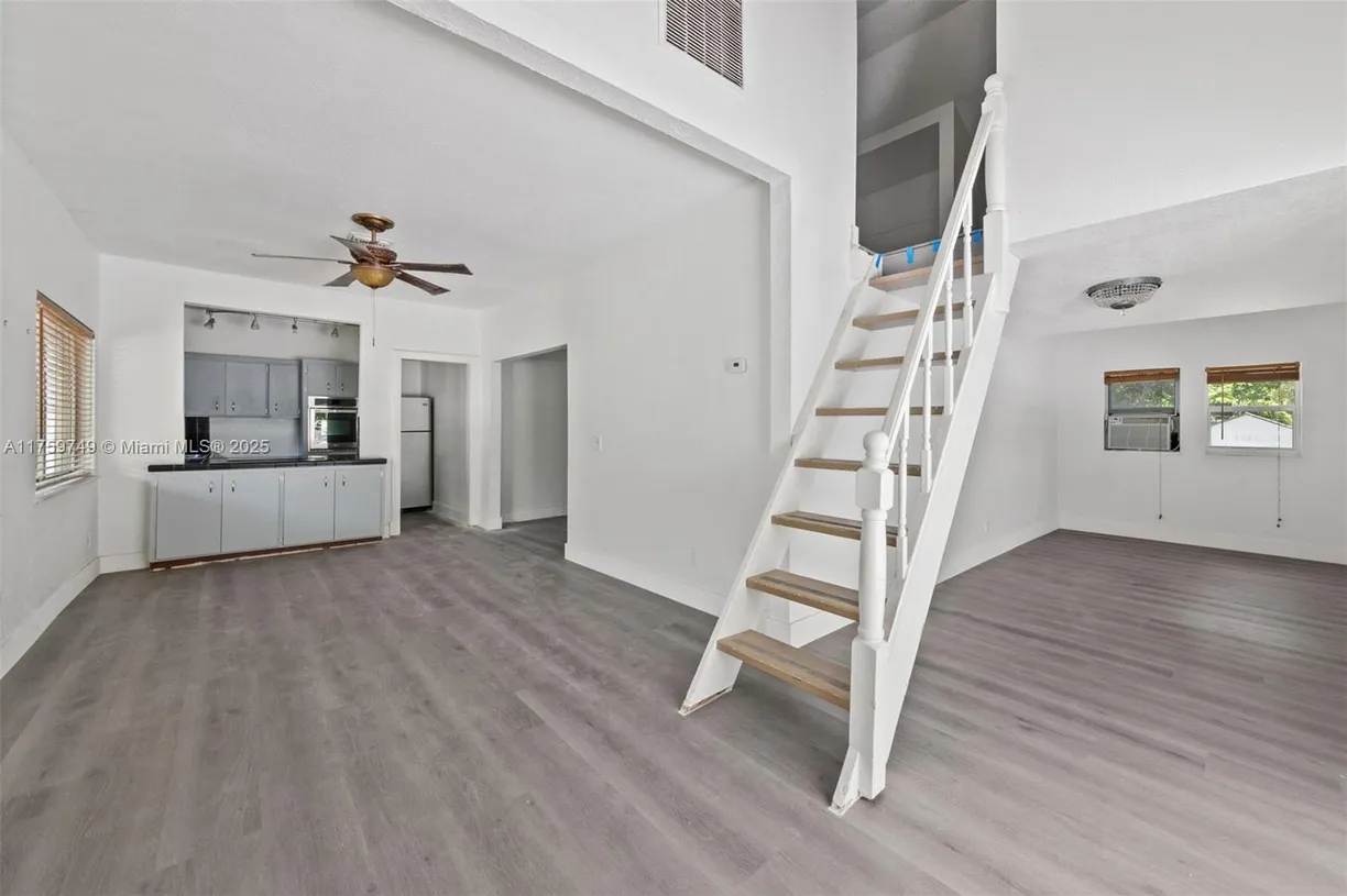South Florida Real Estate | View 30 SW 5th St, 1 | 3 Beds, 1 Bath