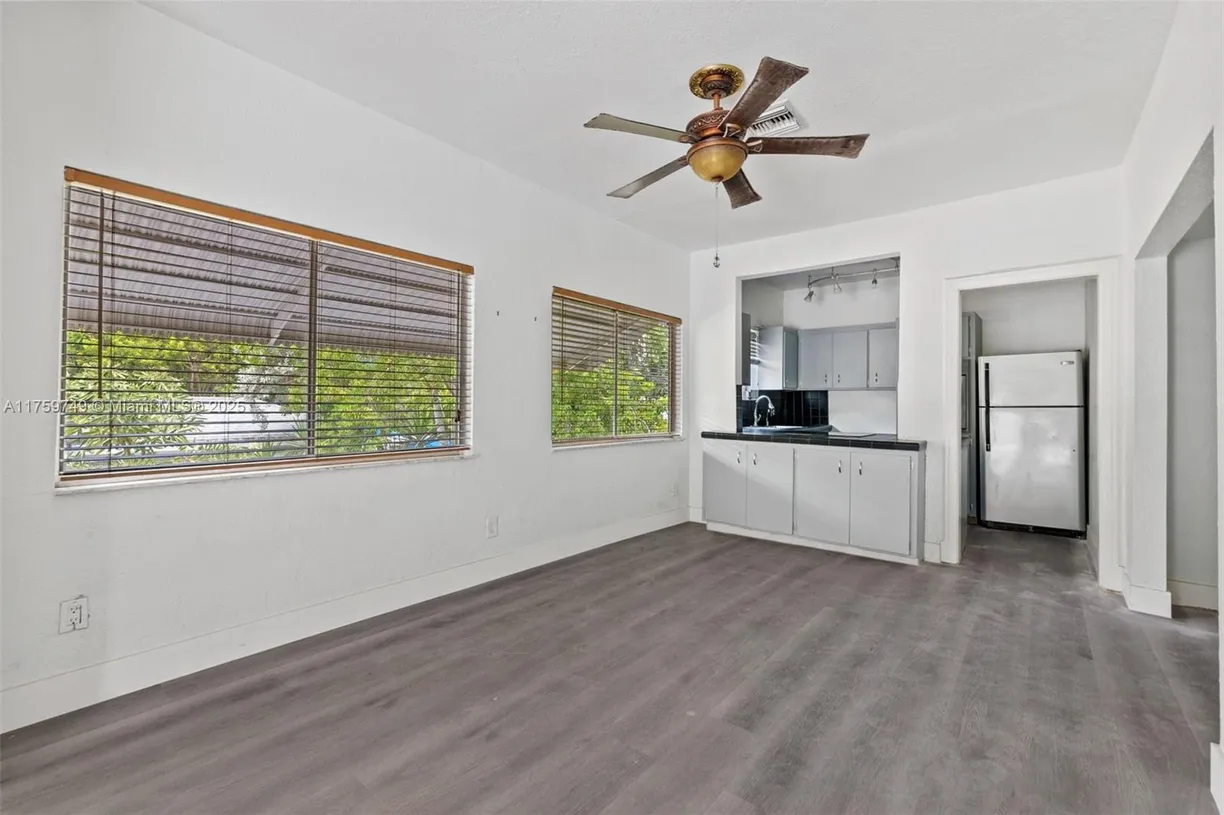 South Florida Real Estate | View 30 SW 5th St, 1 | Listing
