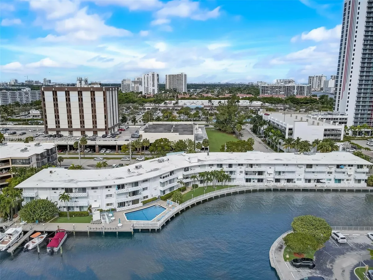 South Florida Real Estate | View 2500 Diana Dr, 316 | Listing