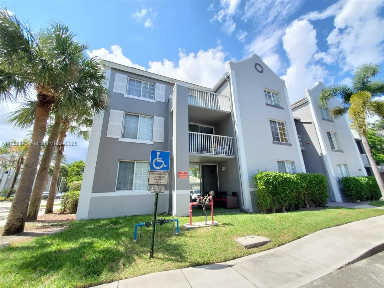 South Florida Real Estate | View 520 SW 111th Ave, 203 | Listing