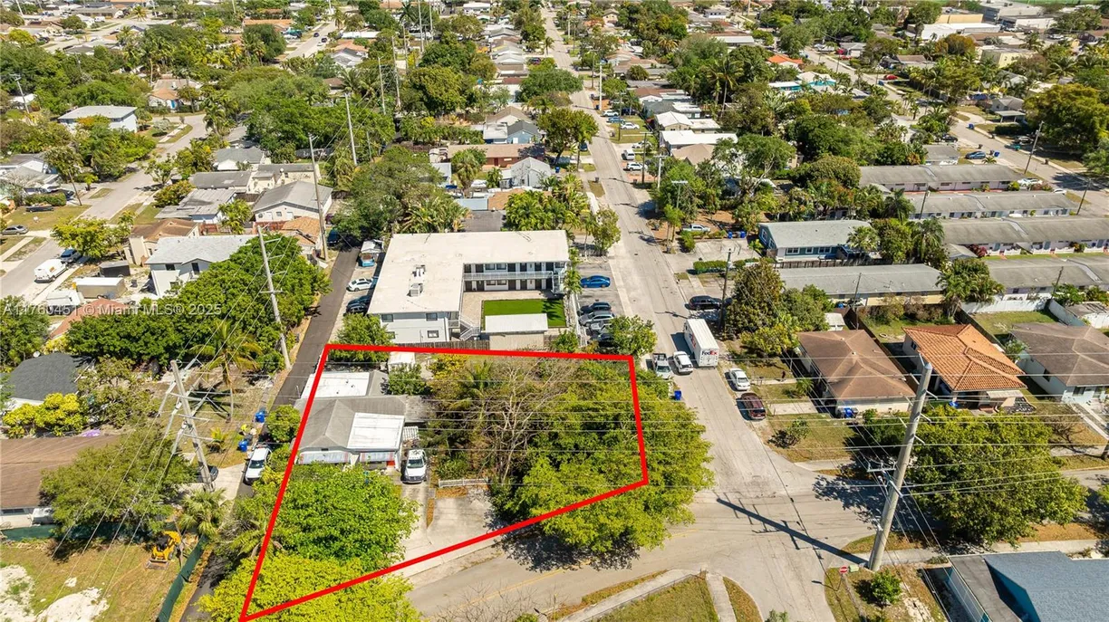 South Florida Real Estate | View 1309 N 24th Ave | Listing