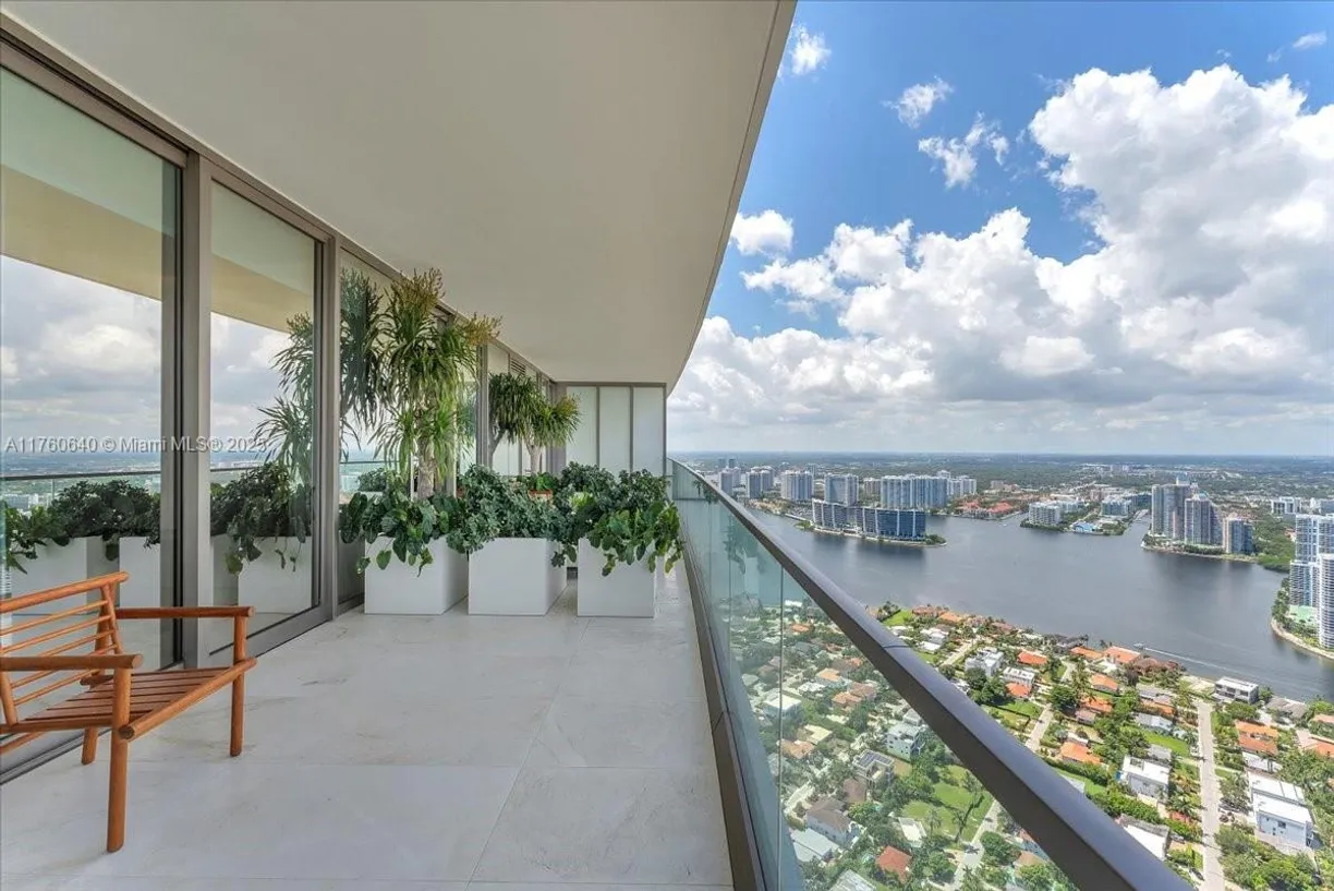 South Florida Real Estate | View 18975 Collins Ave, 5302 | Listing