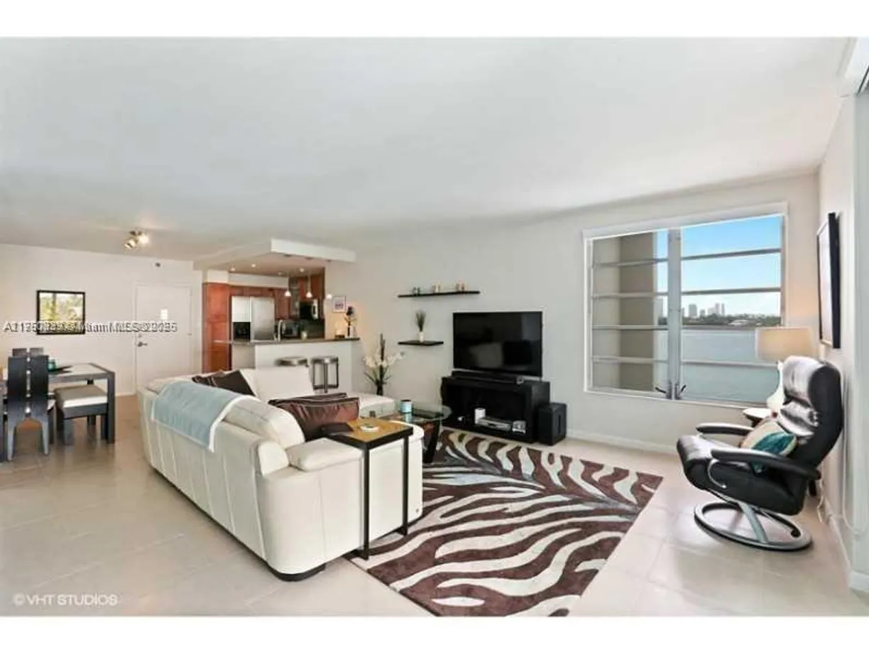 South Florida Real Estate | View 1000 West Ave, 424 | Listing