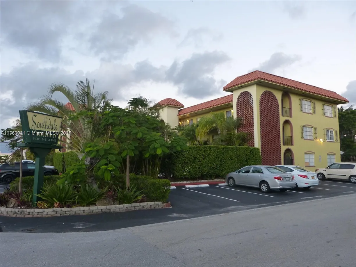 South Florida Real Estate | View 1100 NE 9th Ave, 105 | 1 Bed, 1 Bath