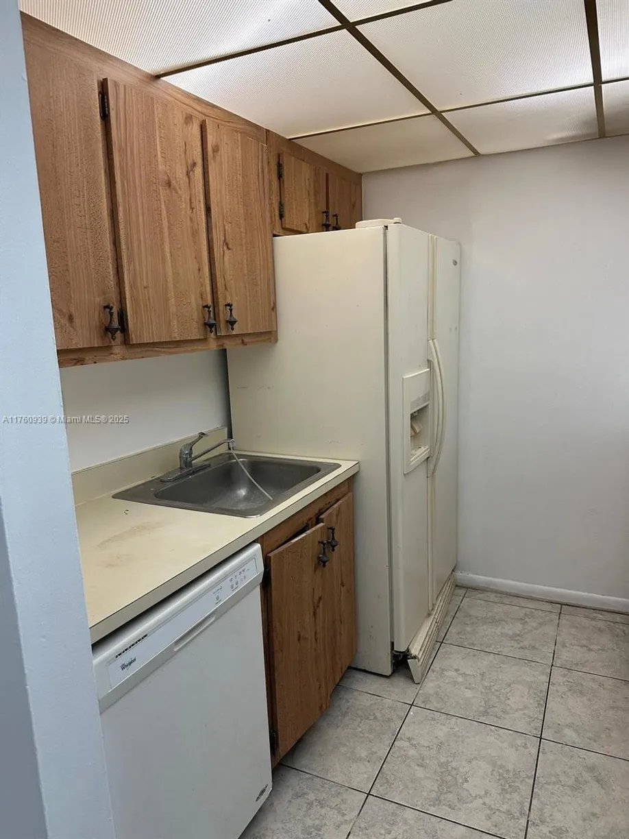 South Florida Real Estate | View 1850 N Congress Ave, 306 | Listing