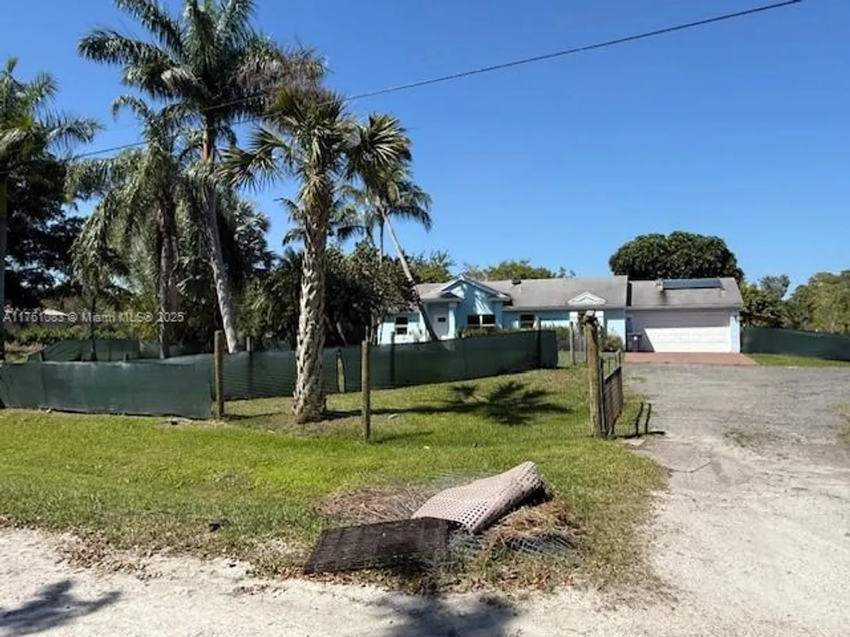 South Florida Real Estate | View 15705 N 66th Ct N | Listing
