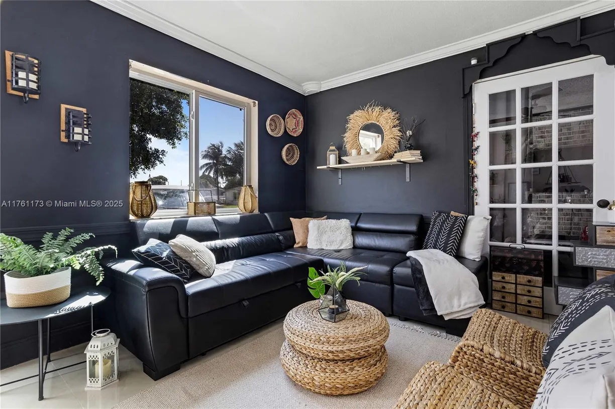South Florida Real Estate | View 405 SW 73rd Ave | Listing