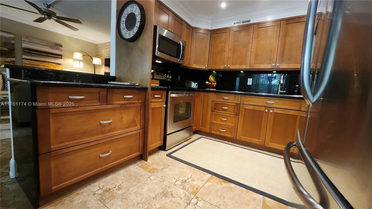 South Florida Real Estate | View 4001 Ventnor G, 4001 | Listing