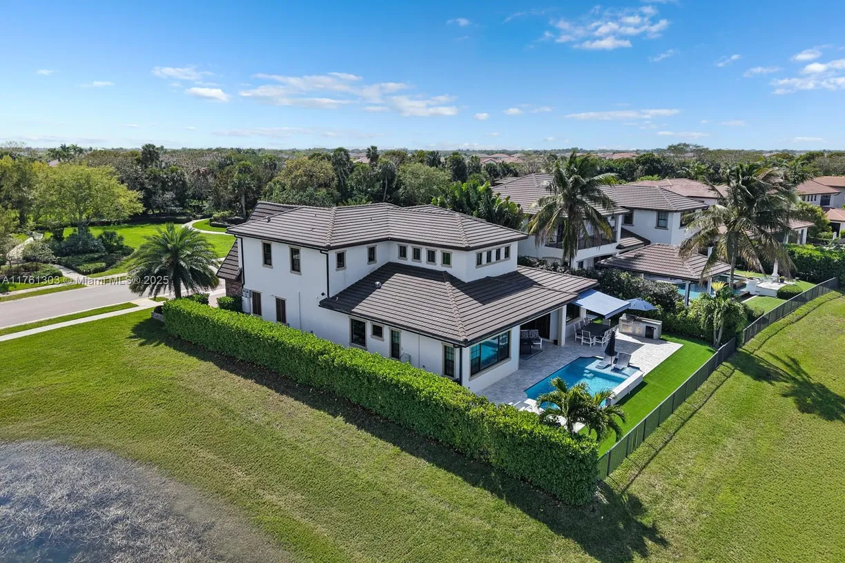 South Florida Real Estate | View 11001 W Watercrest Cir W | Listing