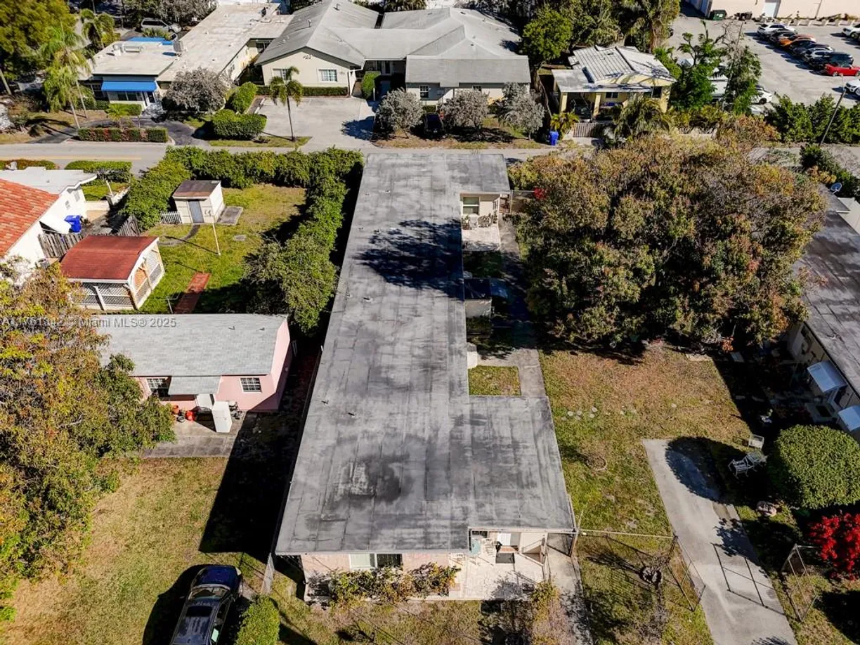 South Florida Real Estate | View 1845 Dixieanna St | Listing