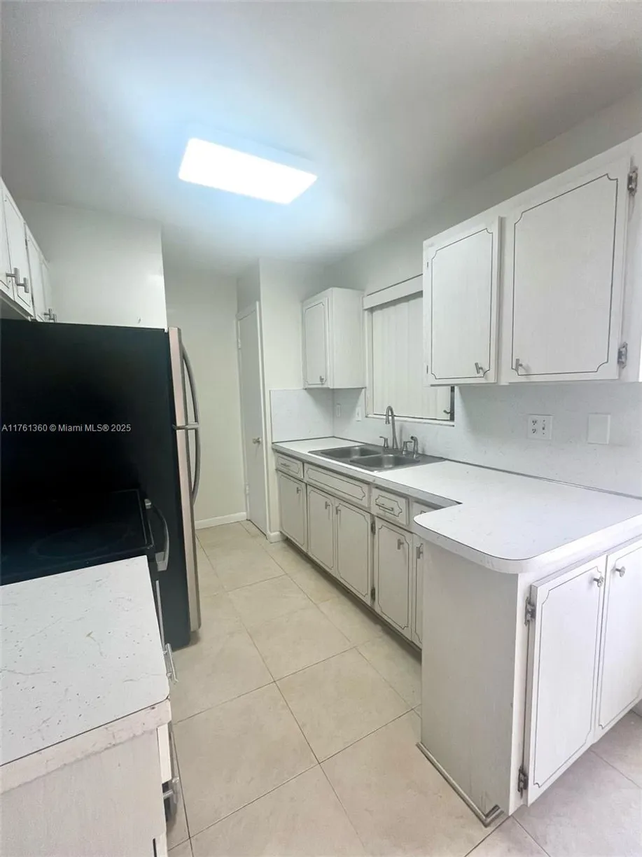 South Florida Real Estate | View 2730 TAYLOR ST, 9 | Listing