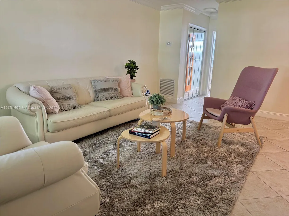 South Florida Real Estate | View 3801 NE 22nd Ter, 7 | 1 Bed, 1 Bath