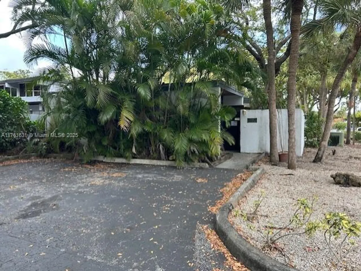 South Florida Real Estate | View 6381 Cotton Tail Rd, 6381 | 1 Bed, 2 Baths