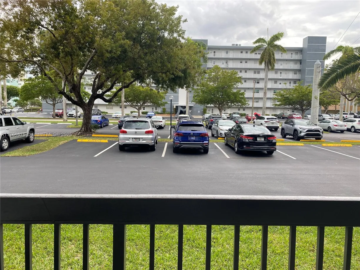 South Florida Real Estate | View 1301 Ne 7th St, 101 | Listing