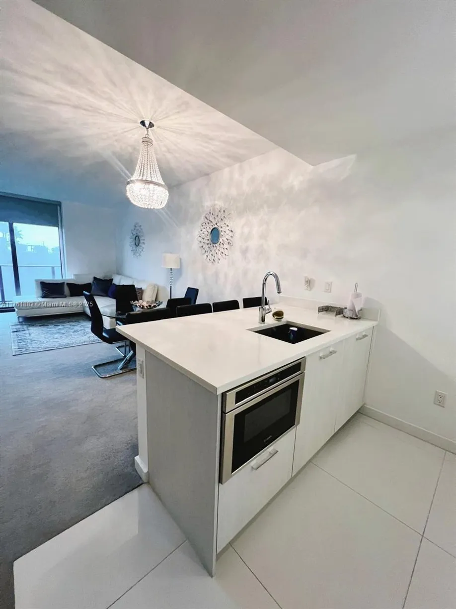 South Florida Real Estate | View  | Listing