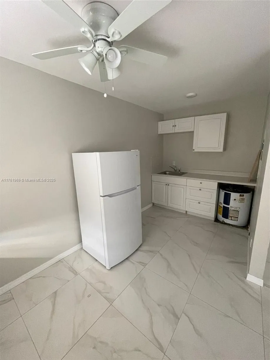 South Florida Real Estate | View 1101 S K St, 16 | Listing