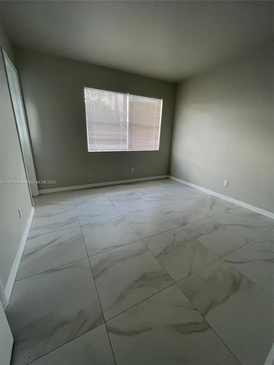 South Florida Real Estate | View 1101 S K St, 16 | Listing